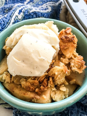 Baked Cinnamon Apple Crisp