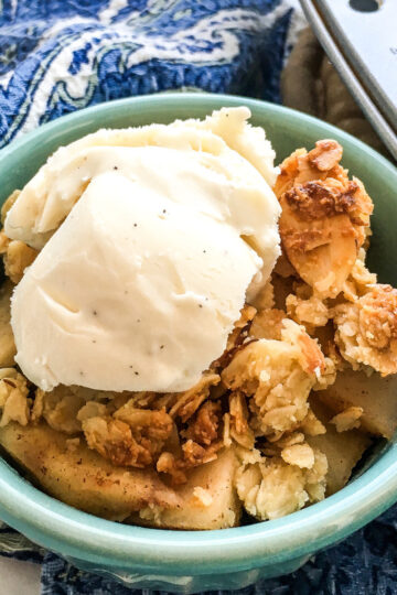 Baked Cinnamon Apple Crisp