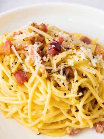 authentic italian spaghetti carbonara