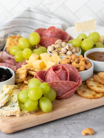 Easy Charcuterie Board Recipe