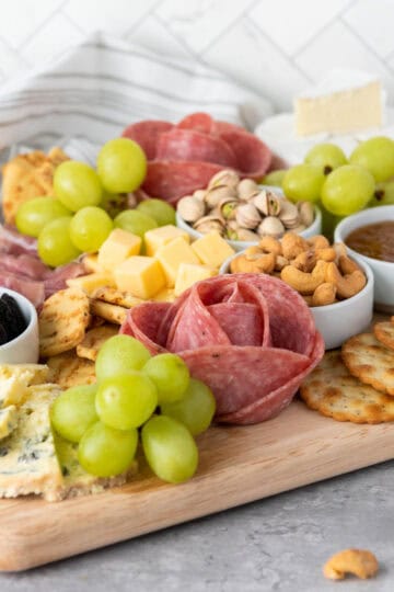 Easy Charcuterie Board Recipe