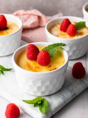 creme brulee in ramekins