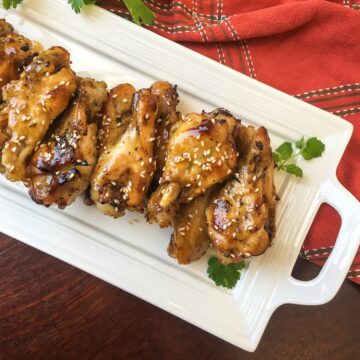 instant pot sesame garlic wings on serving tray